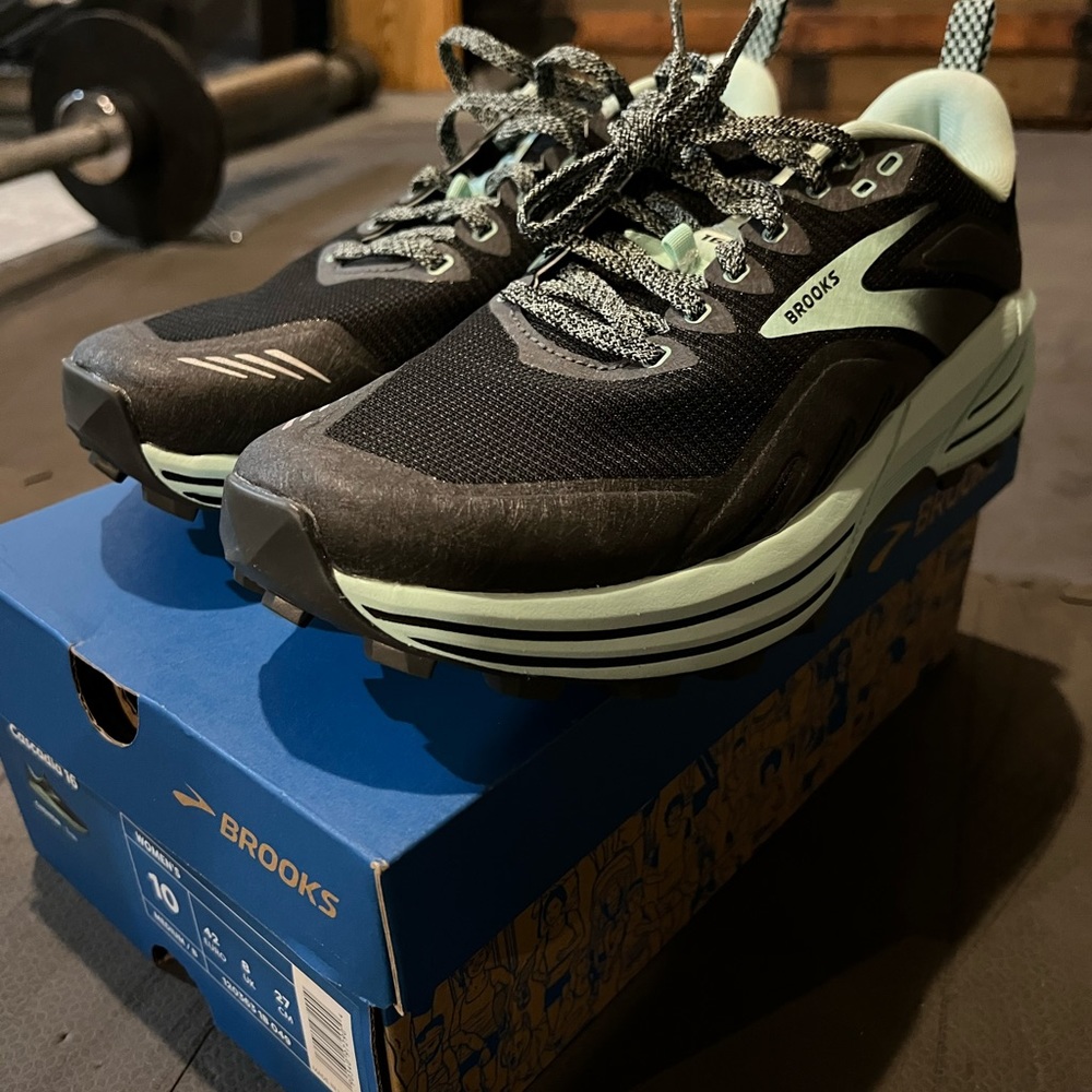 Brooks Cascadia 16 Trail Running Shoes